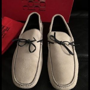 CH Carolina Herrera Authentic man’s beige suede loafers shoes size 8 Italy